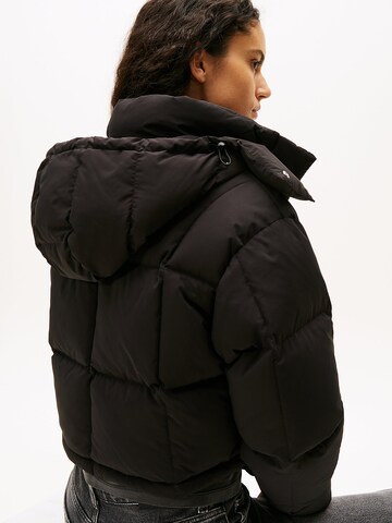 Tommy Jeans Зимно яке 'Alaska' в черно
