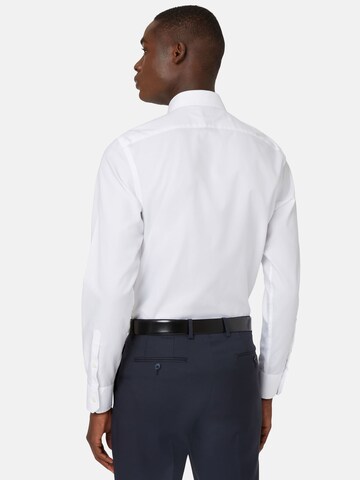 Coupe regular Chemise business Boggi Milano en blanc