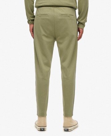 Superdry Tapered Broek in Groen