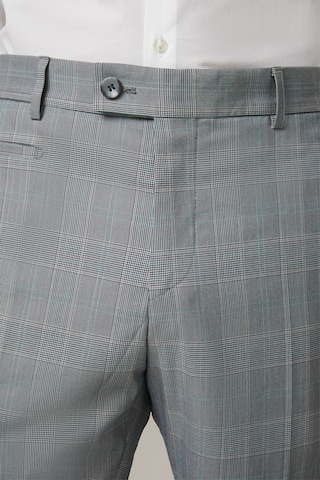 STRELLSON Regular Pantalon 'Luc' in Grijs