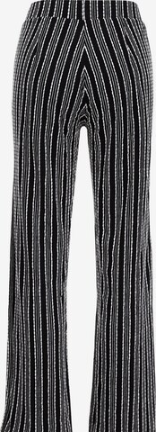 WE Fashion Boot cut Trousers in Black