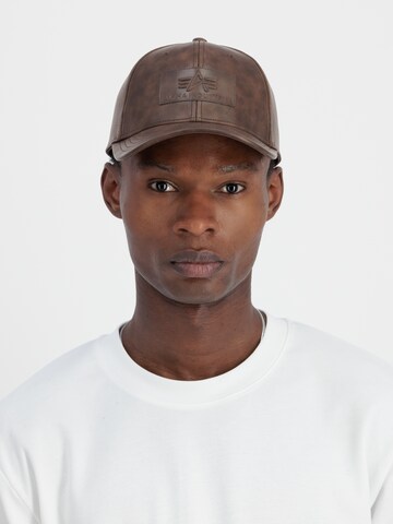 ALPHA INDUSTRIES Cap in Braun: Vorderseite
