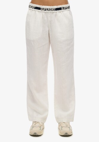 Superdry Regular Broek in Wit: voorkant