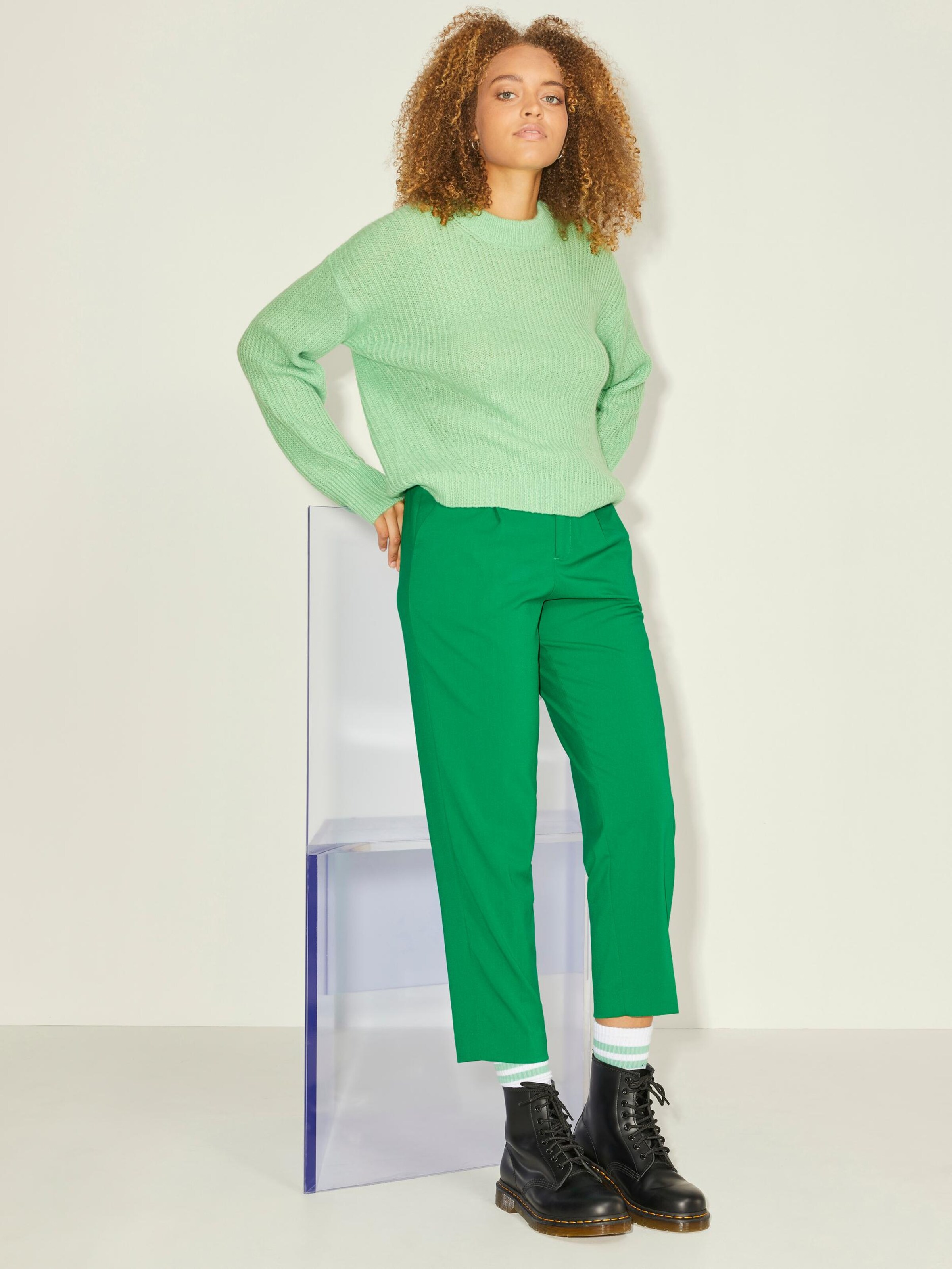 Donna 6Kumy JJXX Pantaloni con piega frontale JXCHLOE in Verde 
