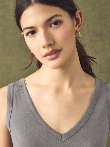 Next Top | siva barva