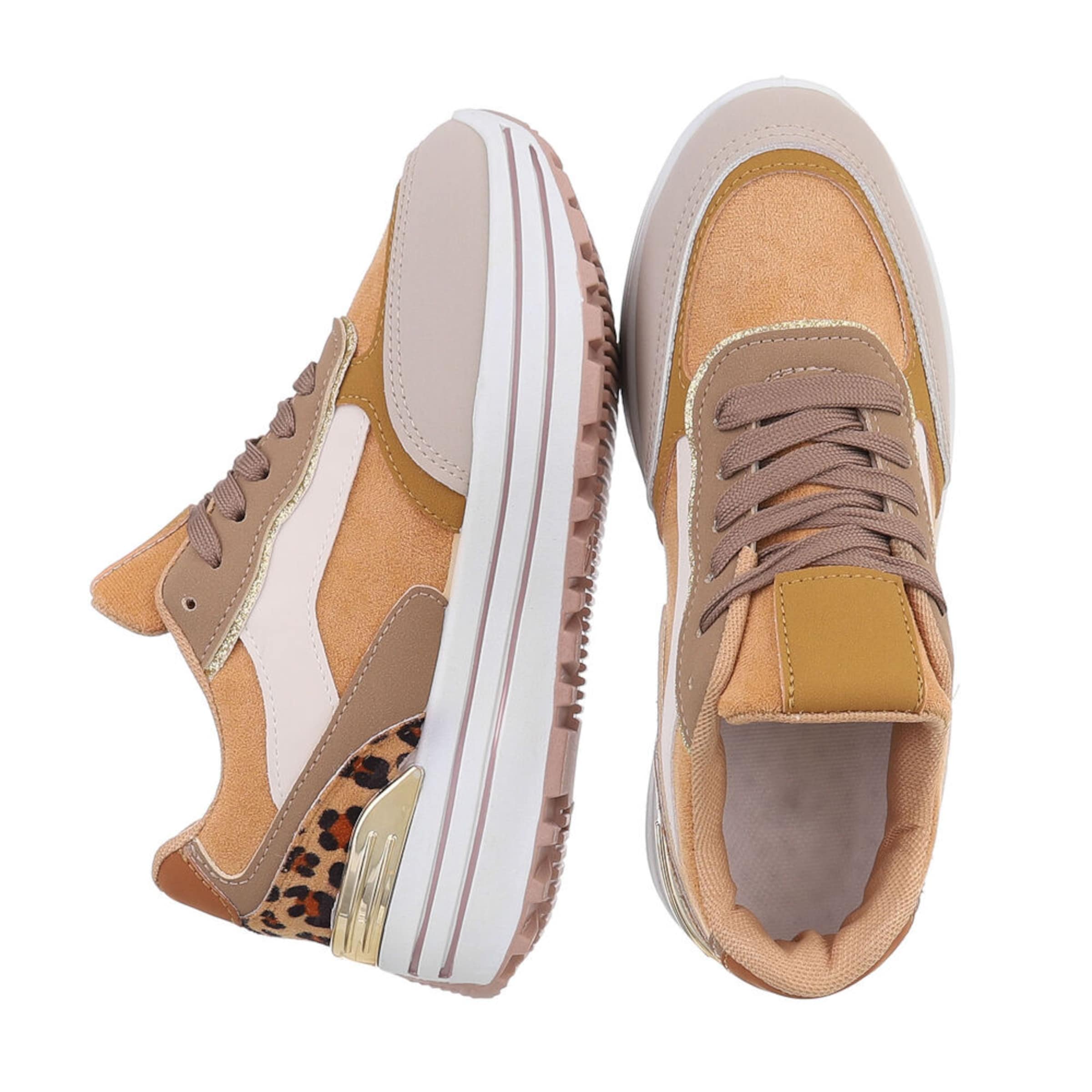 Ital-Design Sneakers in Beige