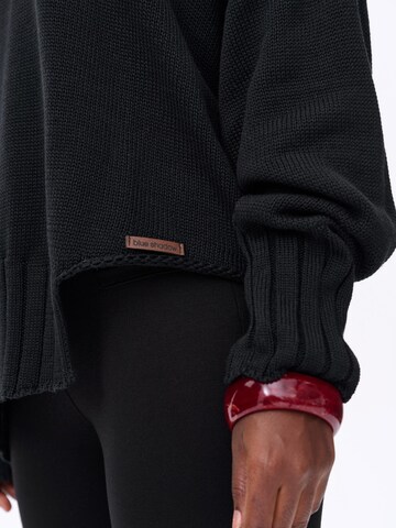 Blue Shadow Pullover‌‌‌ in Schwarz