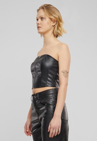 Top di Urban Classics in nero