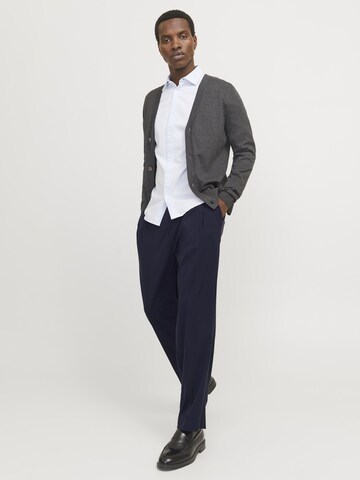 Loosefit Pantalon à plis JACK & JONES en bleu
