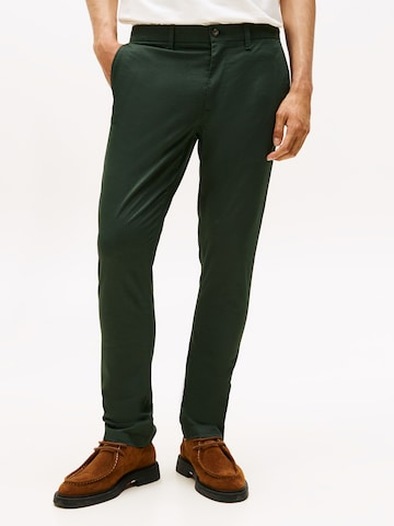 Coupe slim Pantalon chino TOMMY HILFIGER en vert : devant