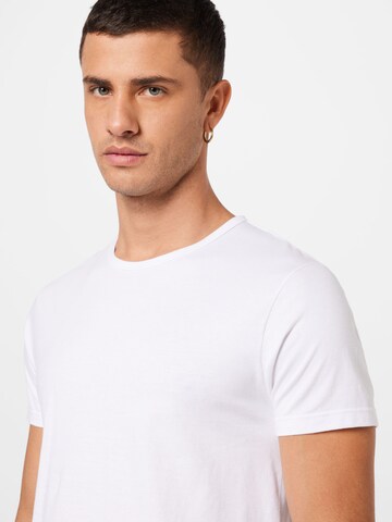 T-Shirt EDWIN en blanc