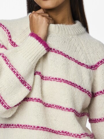 Pull-over 'Neilia' PIECES en gris