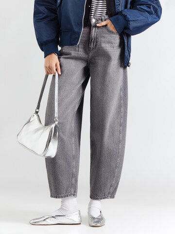 Barrel Jean 'JDYSusie' JDY en gris : devant