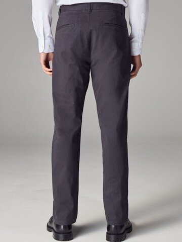 regular Pantaloni chino di Next in grigio
