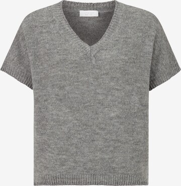 Rich & Royal Sweater in Grey: front