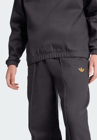 Loosefit Pantalon 'Manchester United Terrace Icons' ADIDAS ORIGINALS en noir
