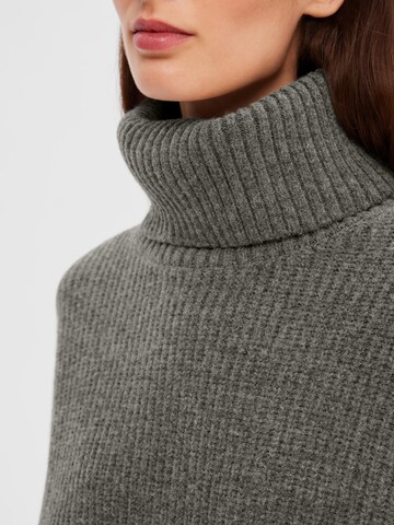 SELECTED Oversized Sweater in Grey