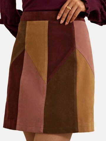 love & roses Skirt in Brown: front