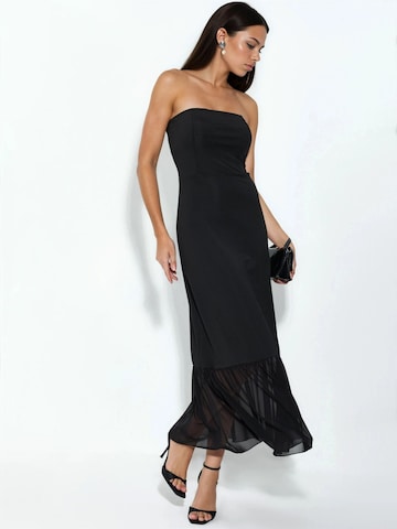 Hiccup Kleid in Schwarz
