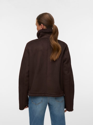 VERO MODA Between-Season Jacket 'VMBERNIE' in Brown