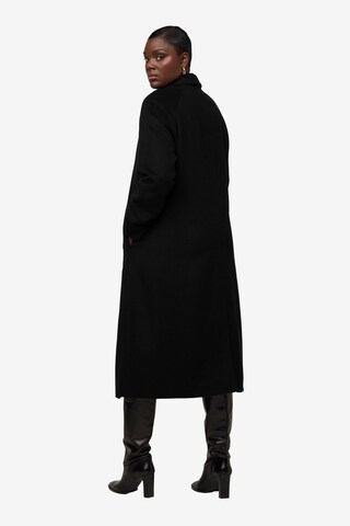 Ulla Popken Between-Seasons Coat in Black