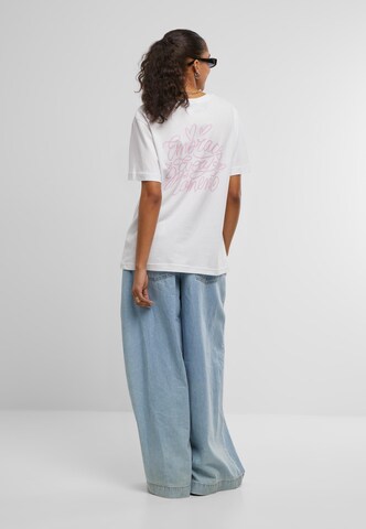 Miss Tee T- Shirt 'Embrace Every Moment' in Weiß