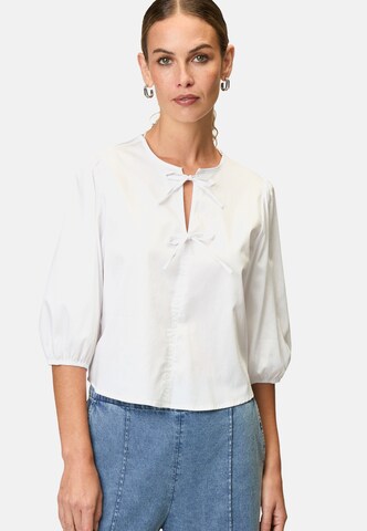 zero Blouse in White: front