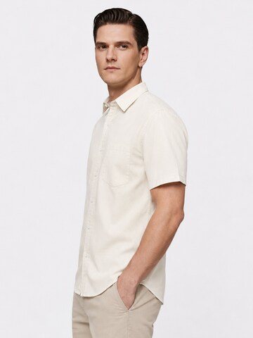 ALLTHEMEN Regular Fit Hemd 'Reine'‌‌‌‌‌‌‌ in Beige
