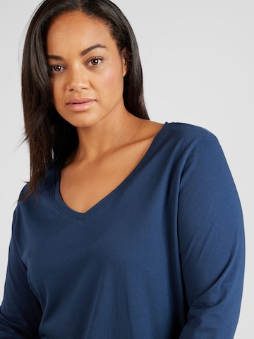ONLY Carmakoma - Camiseta 'Bonnie' en azul