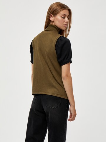 Top in maglia 'Raka' di minus in verde