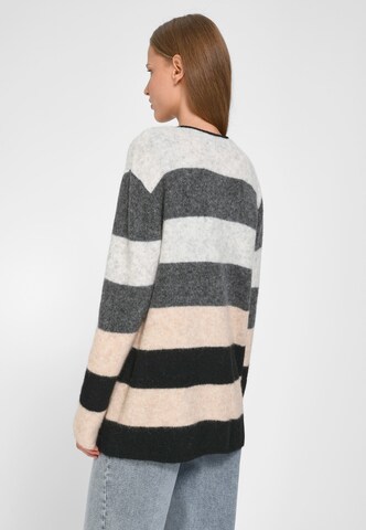 Peter Hahn Knit Cardigan in Beige