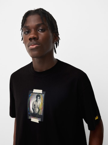 Tricou de la Bershka pe negru