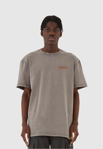 MJ Gonzales Shirt 'BRAVE SOAR' in Grau: Vorderseite
