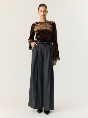 T-shirt 'YASVellia' YAS en marron