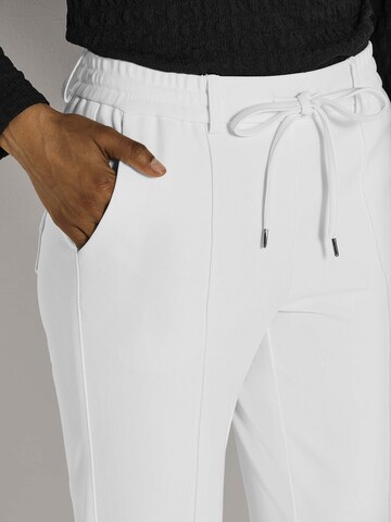Coupe slim Pantalon MADELEINE en blanc