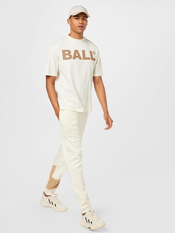 Ball T-shirt i vit