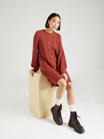 Robes en maille ESPRIT en marron : devant