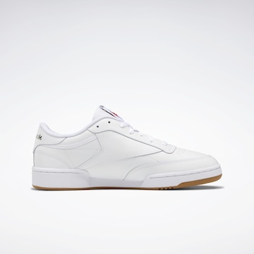 Baskets basses 'Club C 85' Reebok en blanc