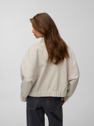 VERO MODA - Chaqueta de entretiempo 'VMOlivia' en beige