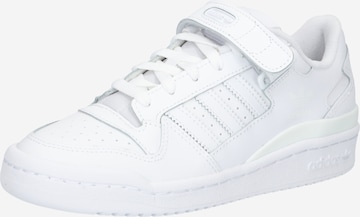 Baskets basses 'Forum' ADIDAS ORIGINALS en blanc : devant