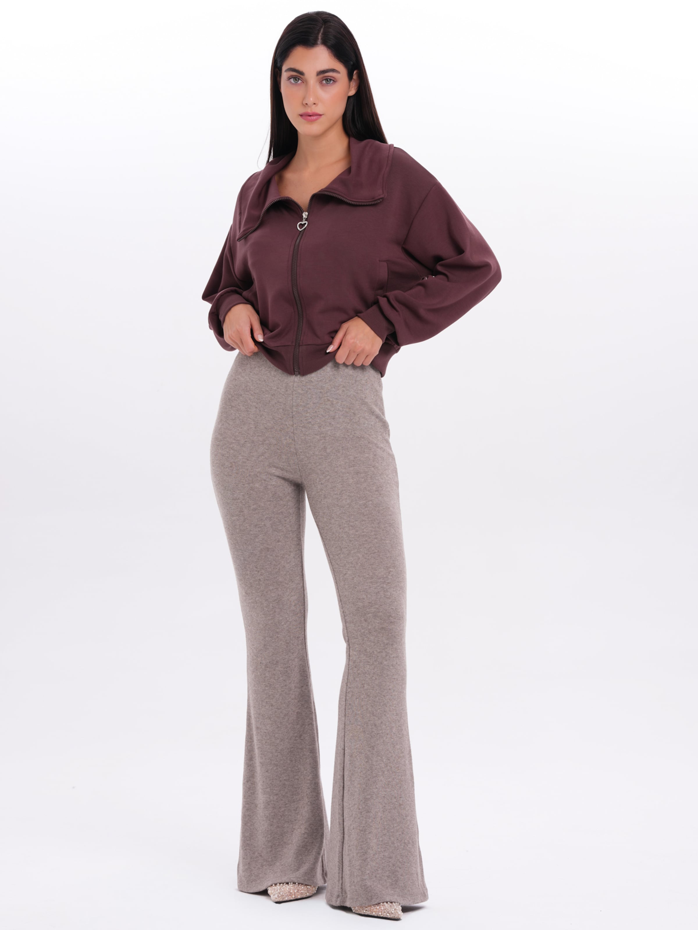Veste de survêtement MYLAVIE by Sarah Harrison en marron : devant