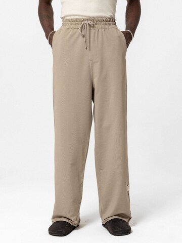 Loosefit Pantaloni 'Calvados' di VAMOS CLO in beige: frontale