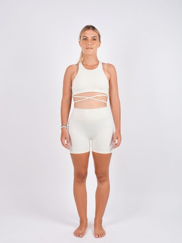 Kadoo Slim fit Trousers 'Wave (recycelt)' in White
