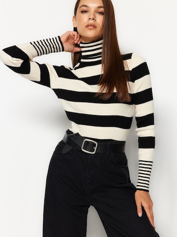 Trendyol - Jersey en negro: frente