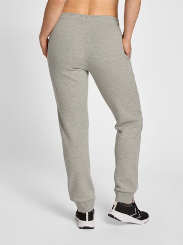 Effilé Pantalon 'Red' Hummel en gris