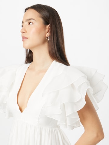 Coast Рокля 'Ivory Mega Ruffle Full Skirted Dress' в бяло