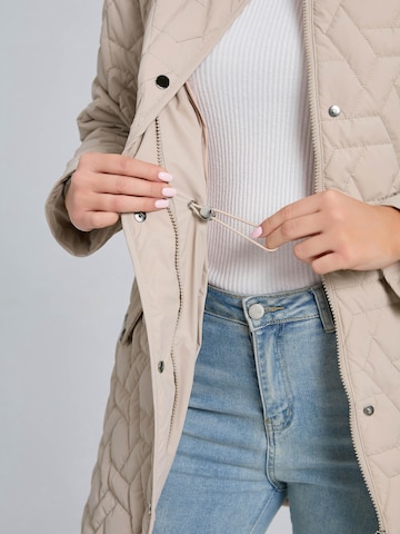 Funk since 1776 Between-Seasons Coat in Beige