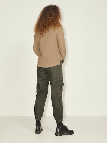 Tapered Pantaloni cargo 'Holly' di JJXX in verde