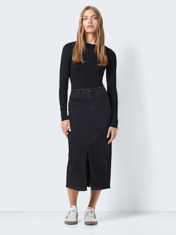 Noisy may Skirt 'KATH' in Black