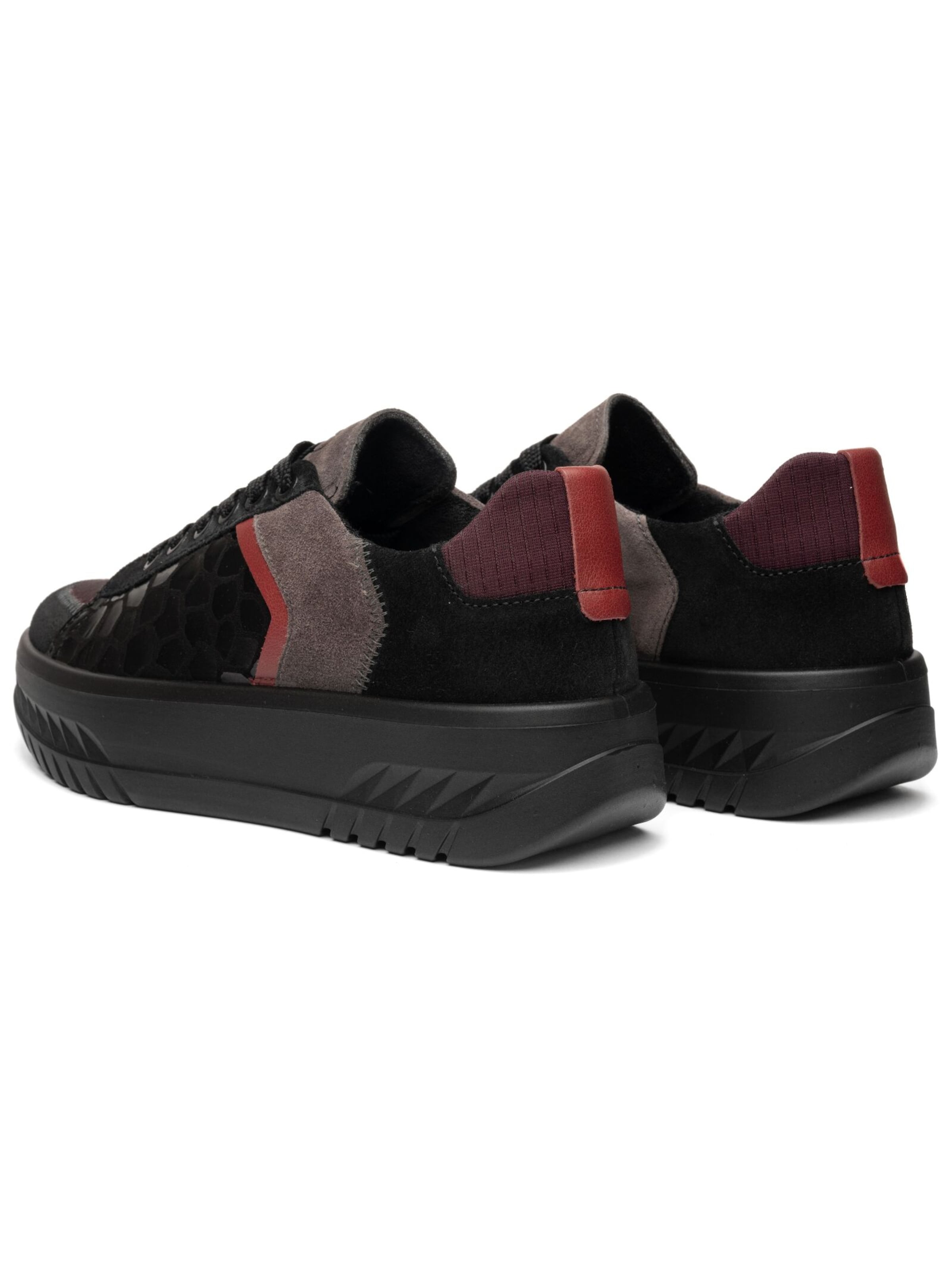 Baskets basses ARA en noir